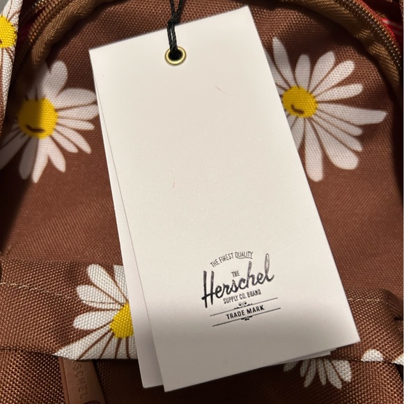 Herschel mini flowered backpack - Picture 2 of 3